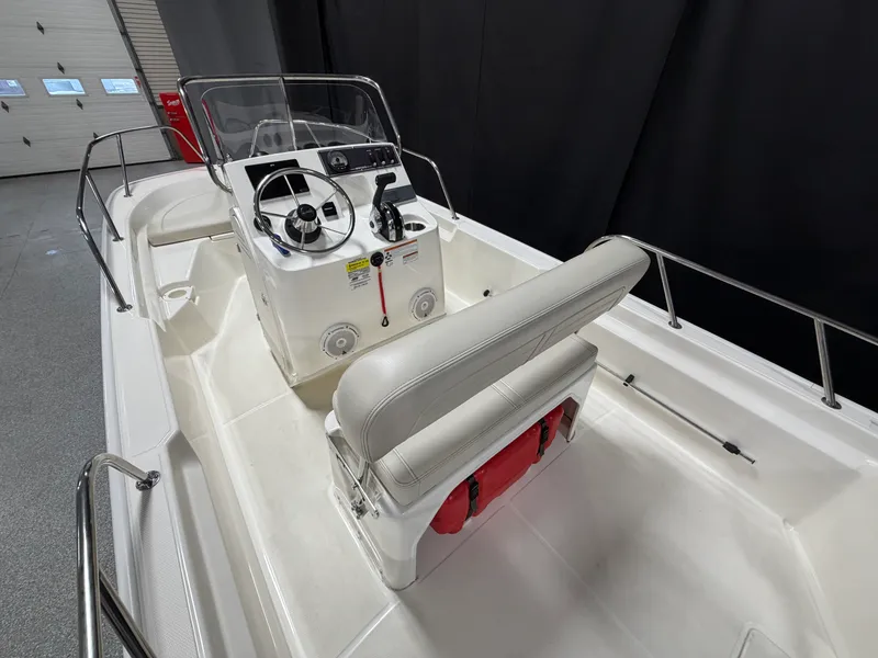 Slide: The Image of Boston Whaler 150 Montauk 2022 - 22