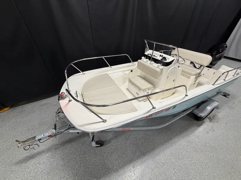 Slide: The Image of Boston Whaler 150 Montauk 2022 - 4