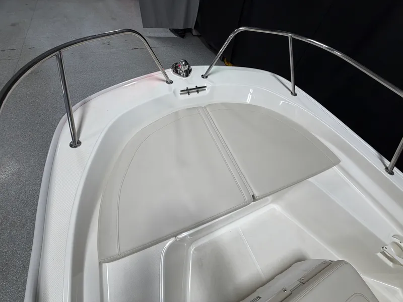 Slide: The Image of Boston Whaler 150 Montauk 2022 - 50