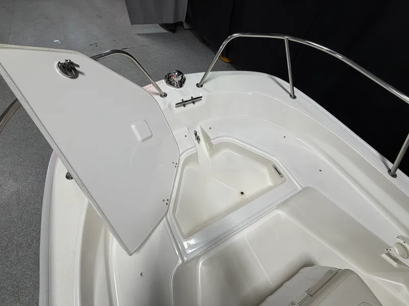 Slide: The Image of Boston Whaler 150 Montauk 2022 - 52