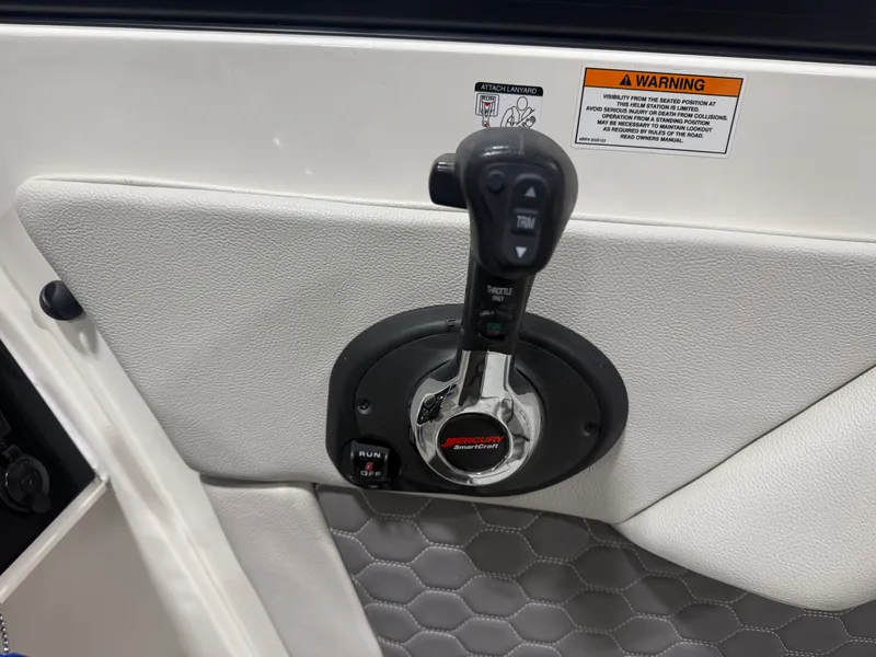 Slide: The Image of Sea Ray 270 SDX 2020 - 33