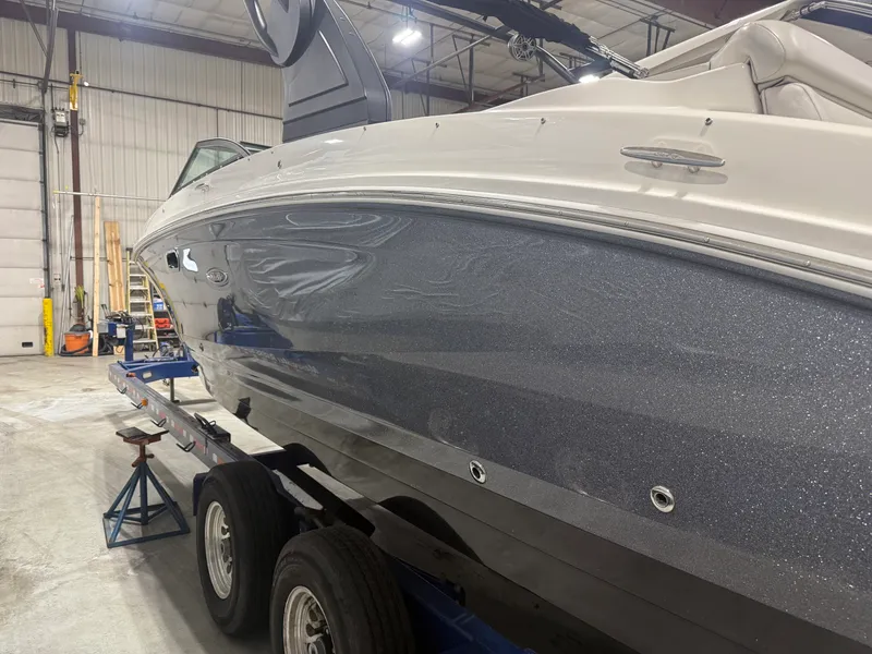 Slide: The Image of Sea Ray 270 SDX 2020 - 69