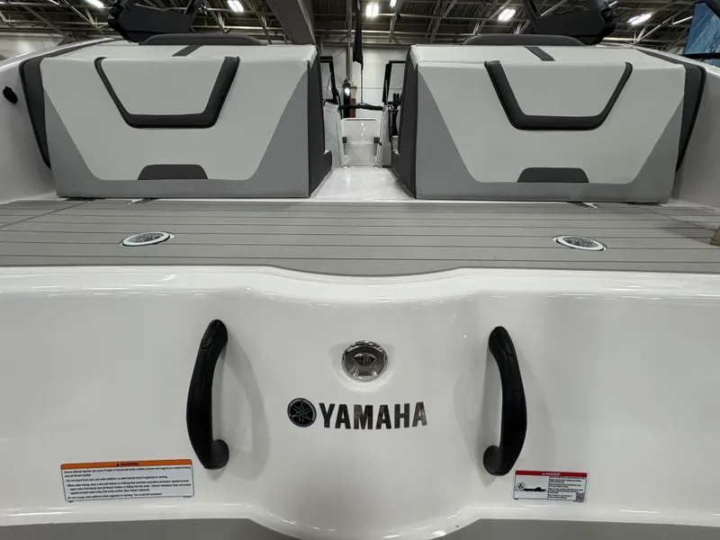 Slide: The Image of Yamaha AR220 2026 - 17