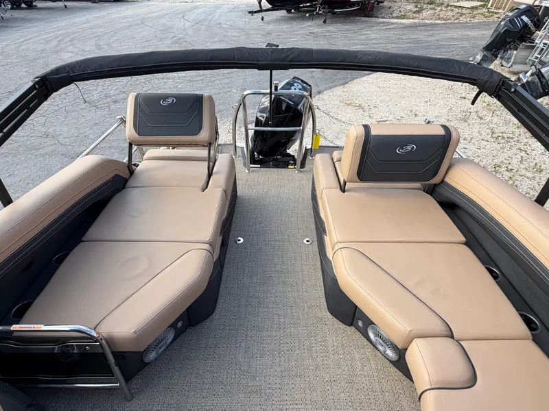 Slide: The Image of Barletta Cabrio 22 M 2026 - 45