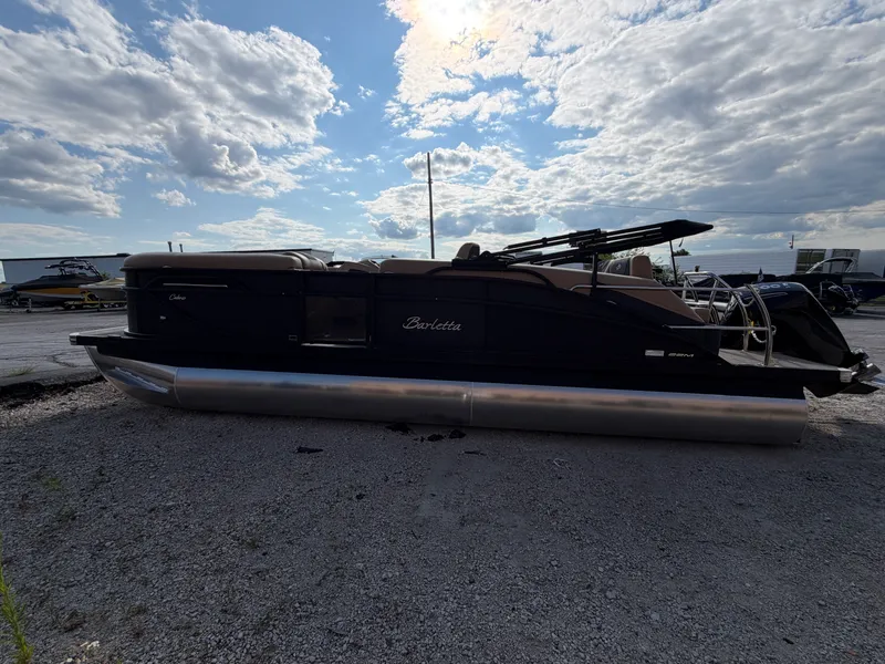 Slide: The Image of Barletta Cabrio 22 M 2026 - 8
