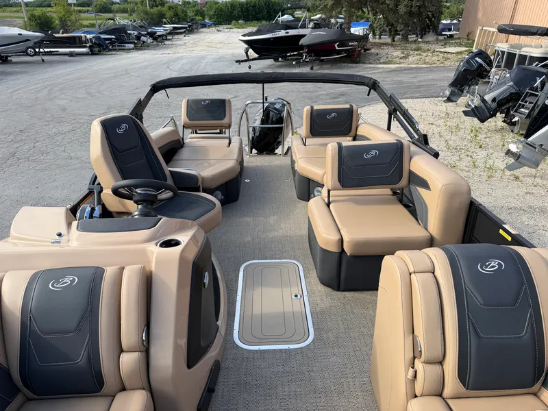 Slide: The Image of Barletta Cabrio 22 M 2026 - 29
