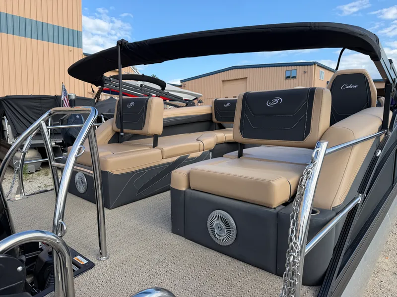 Slide: The Image of Barletta Cabrio 22 M 2026 - 51