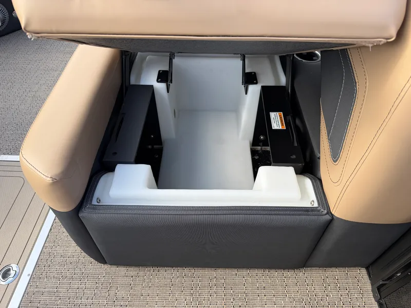 Slide: The Image of Barletta Cabrio 22 M 2026 - 44
