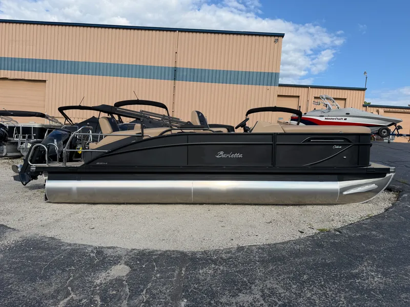 Slide: The Image of Barletta Cabrio 22 M 2026 - 1