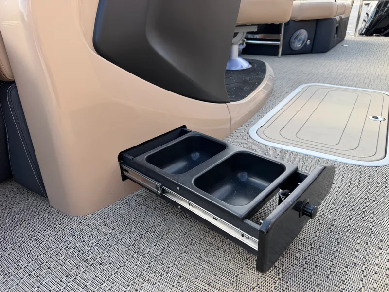 Slide: The Image of Barletta Cabrio 22 M 2026 - 31