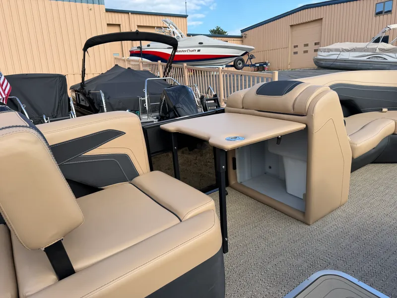 Slide: The Image of Barletta Cabrio 22 M 2026 - 34