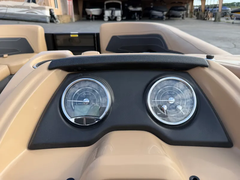 Slide: The Image of Barletta Cabrio 22 M 2026 - 38