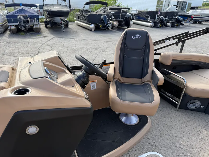 Slide: The Image of Barletta Cabrio 22 M 2026 - 35