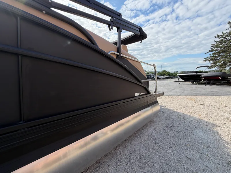 Slide: The Image of Barletta Cabrio 22 M 2026 - 14