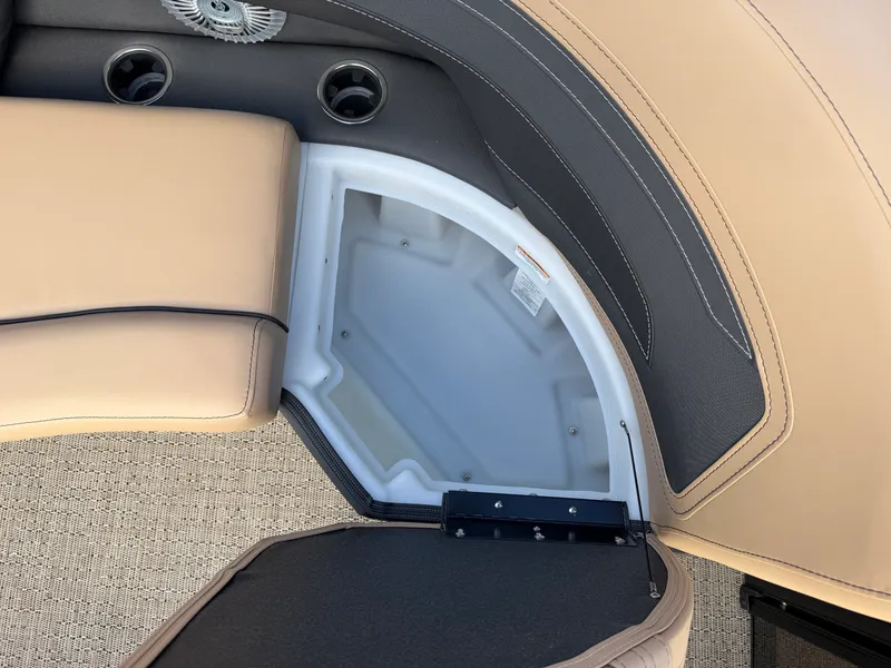 Slide: The Image of Barletta Cabrio 22 M 2026 - 26