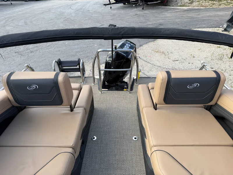 Slide: The Image of Barletta Cabrio 22 M 2026 - 50