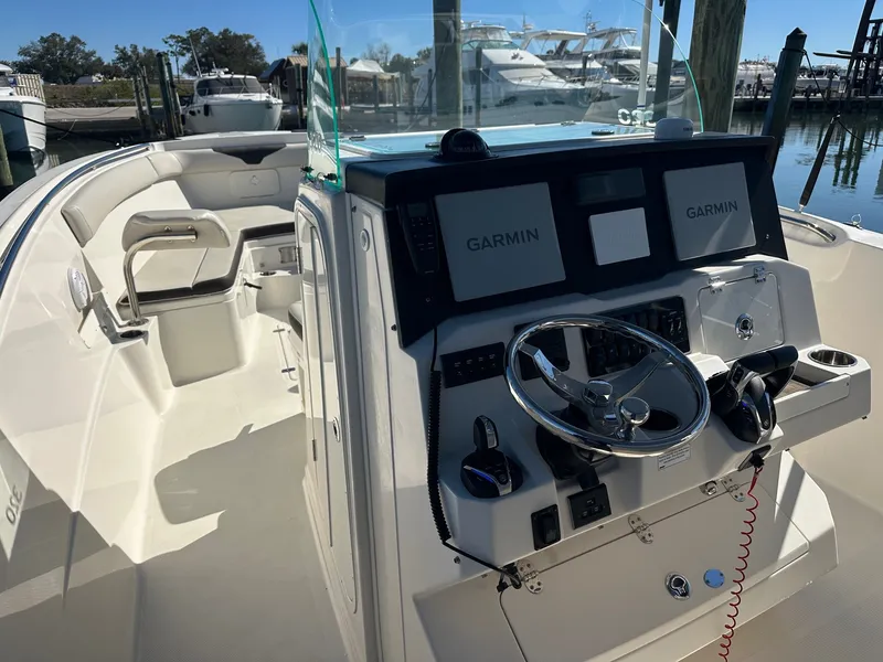 Slide: The Image of Sailfish 32 CC 2022 - 18