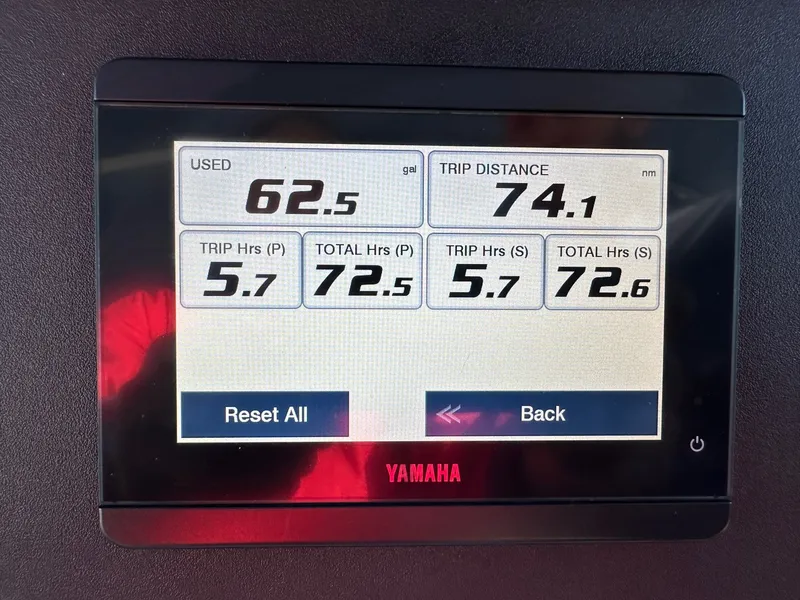 Slide: The Image of Sailfish 32 CC 2022 - 20