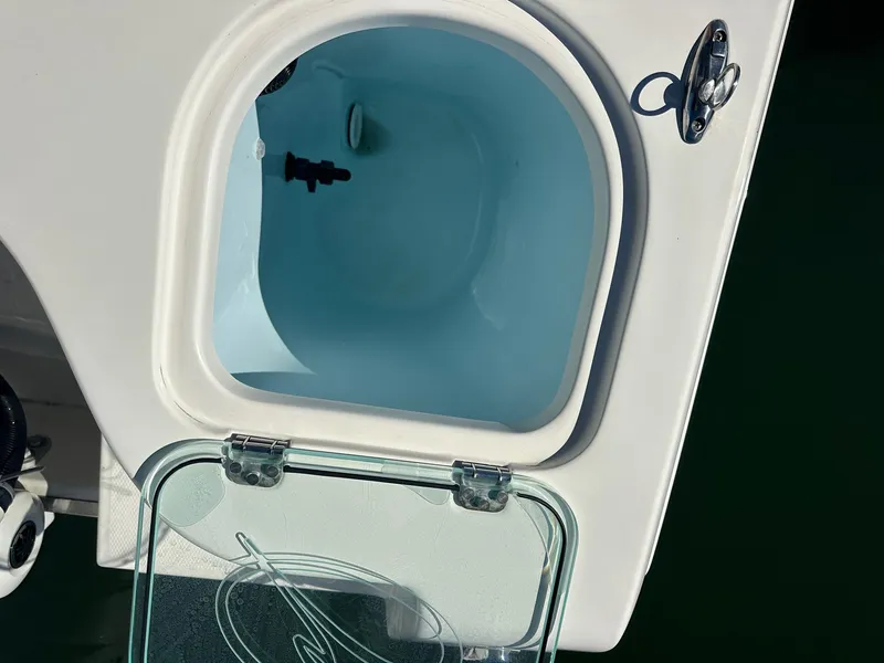 Slide: The Image of Sailfish 32 CC 2022 - 36