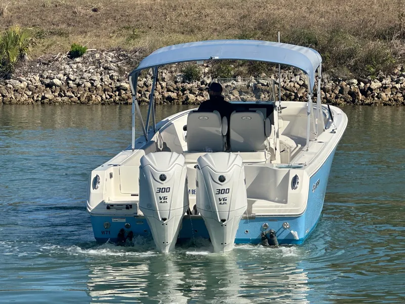 Slide: The Image of Sailfish 32 CC 2022 - 9