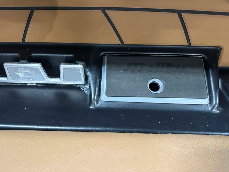 Slide: The Image of Malibu 23LSV 2021 - 28