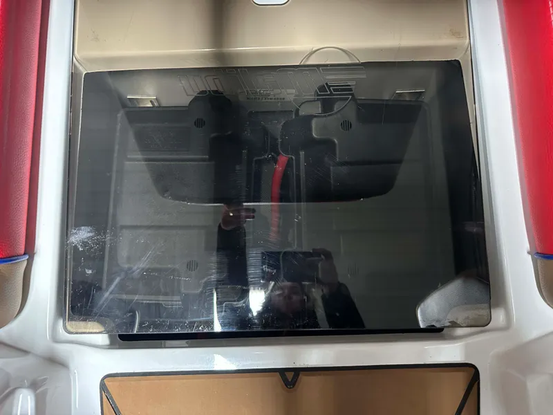 Slide: The Image of Malibu 23LSV 2021 - 61