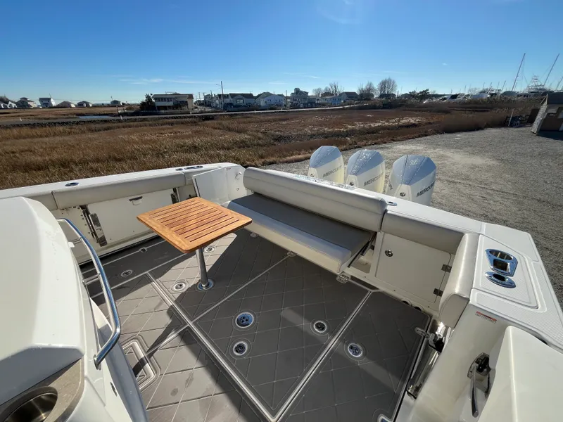 Slide: The Image of Boston Whaler 380 Outrage 2021 - 10