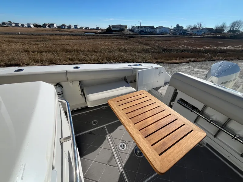 Slide: The Image of Boston Whaler 380 Outrage 2021 - 16