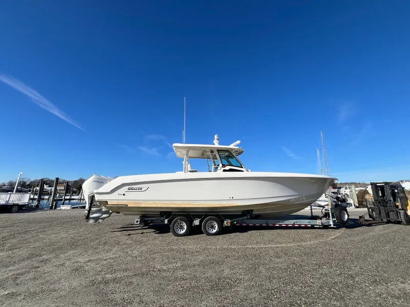 Slide: The Image of Boston Whaler 380 Outrage 2021 - 2