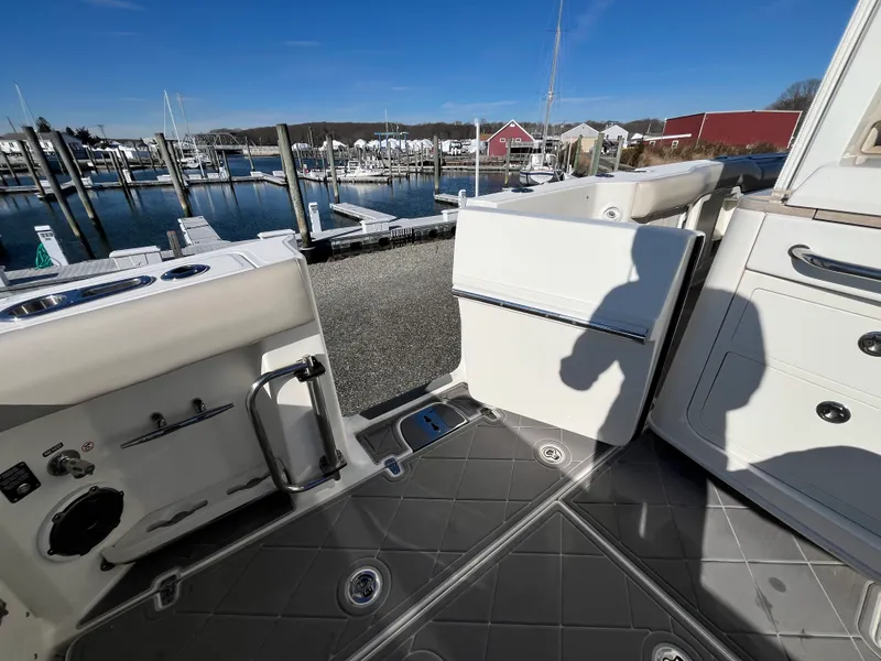 Slide: The Image of Boston Whaler 380 Outrage 2021 - 22