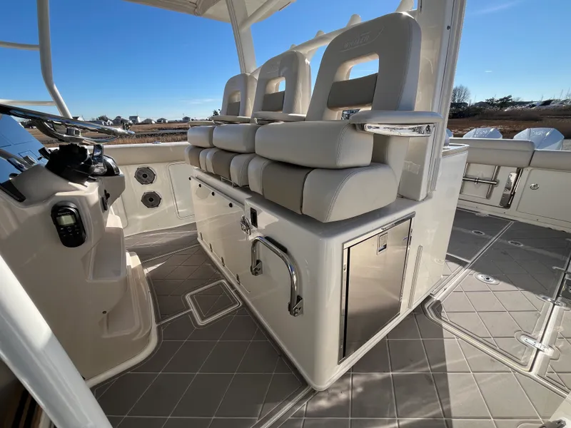 Slide: The Image of Boston Whaler 380 Outrage 2021 - 24