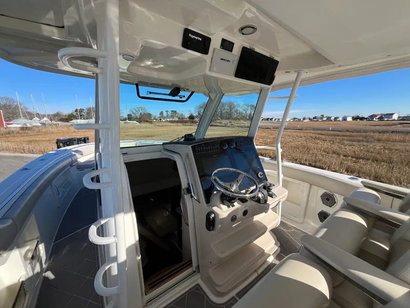 Slide: The Image of Boston Whaler 380 Outrage 2021 - 29