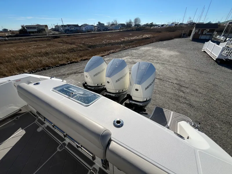 Slide: The Image of Boston Whaler 380 Outrage 2021 - 7