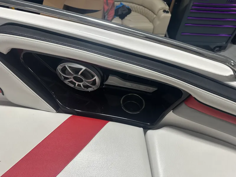 Slide: The Image of Yamaha 242X 2018 - 15