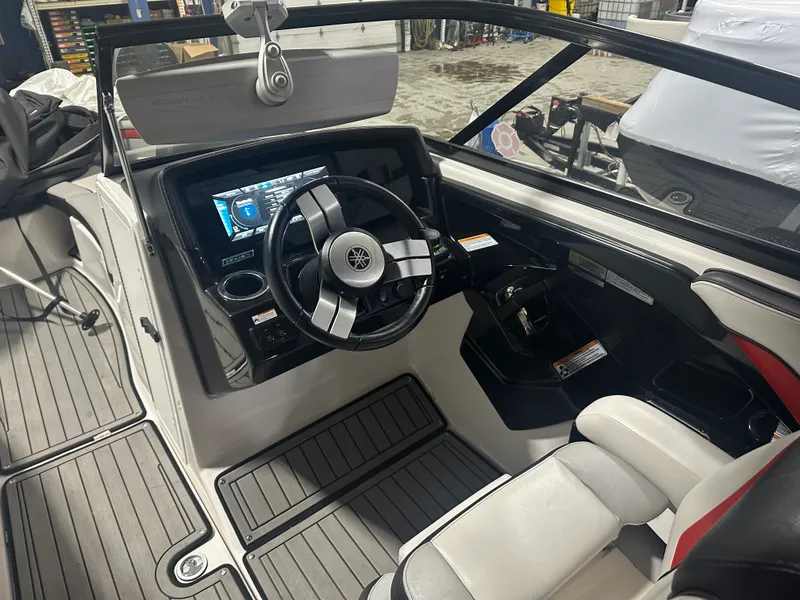 Slide: The Image of Yamaha 242X 2018 - 6