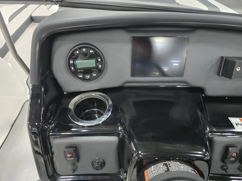 Slide: The Image of Yamaha SX195 2026 - 14