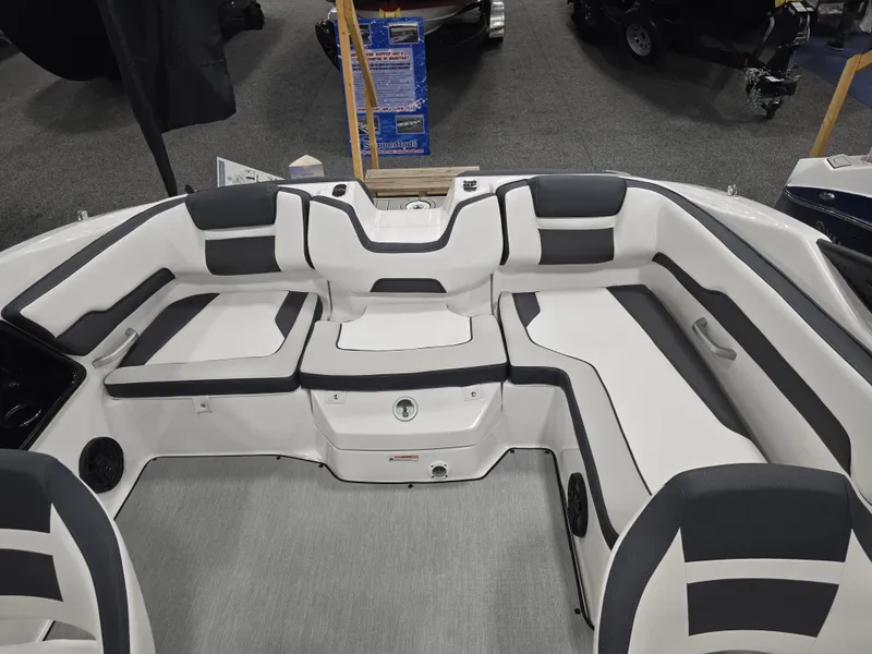 Slide: The Image of Yamaha SX195 2026 - 21