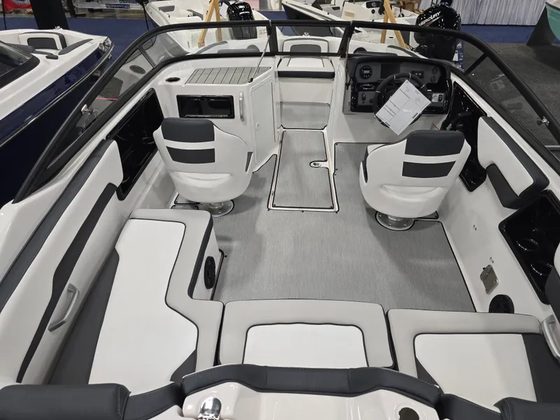 Slide: The Image of Yamaha SX195 2026 - 5