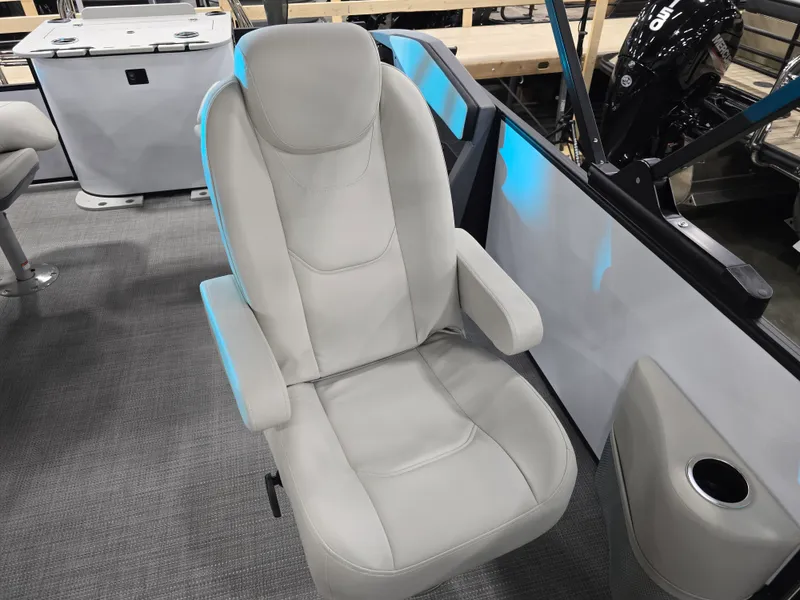 Slide: The Image of Starcraft VX 24 FD 2026 - 12