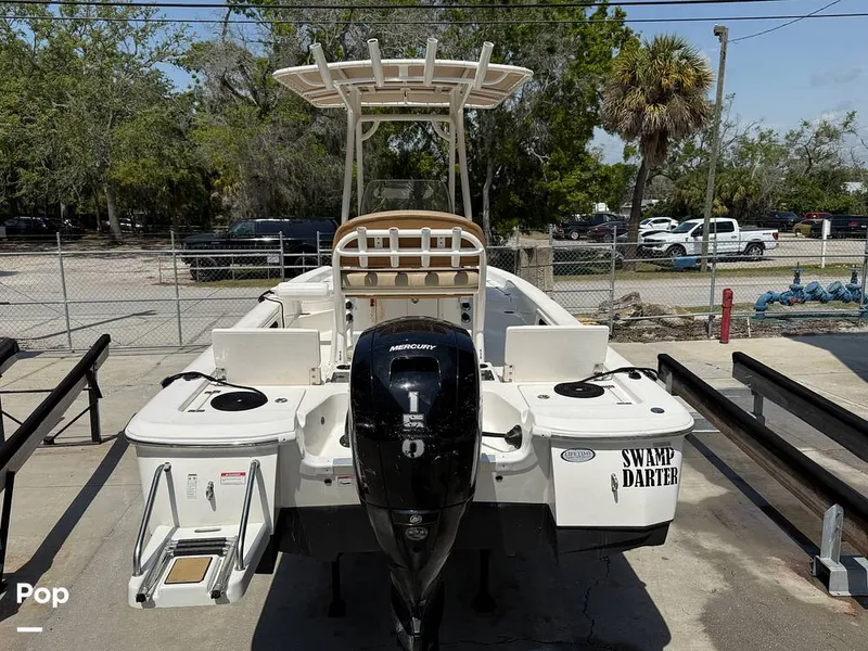 Slide: The Image of 150 HP Mercury Engine - 15282468