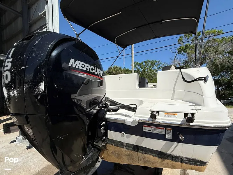 Slide: The Image of Hurricane SS 192 RL 2022 - 15304145