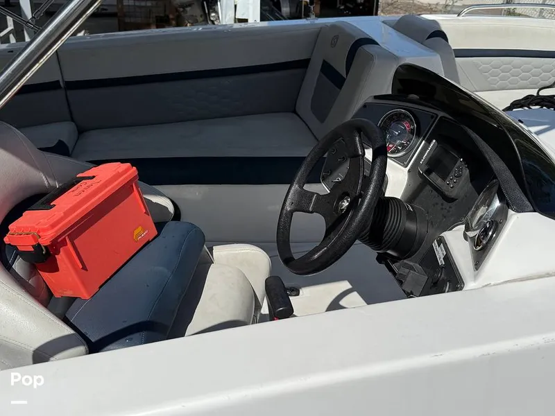 Slide: The Image of Hurricane SS 192 RL 2022 - 15304046