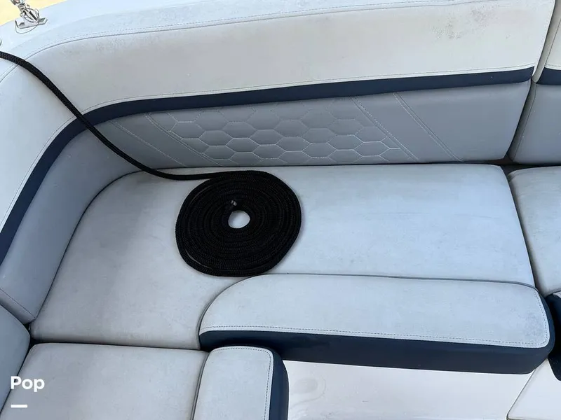 Slide: The Image of Hurricane SS 192 RL 2022 - 15304073