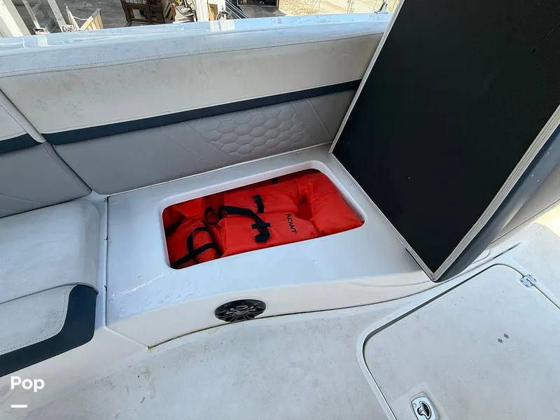 Slide: The Image of Hurricane SS 192 RL 2022 - 15304083