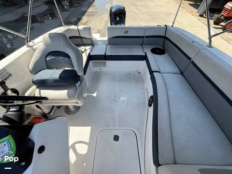 Slide: The Image of Hurricane SS 192 RL 2022 - 15304069