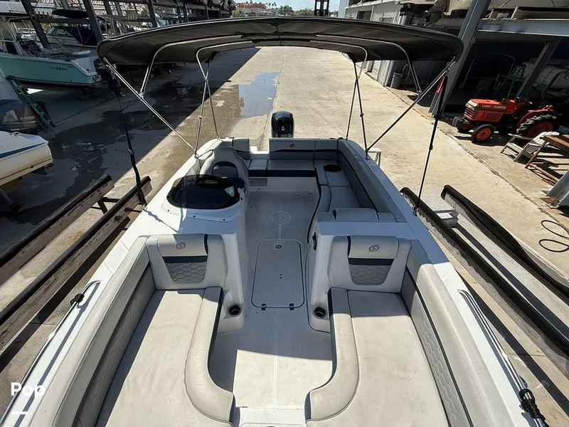 Slide: The Image of Hurricane SS 192 RL 2022 - 15304115