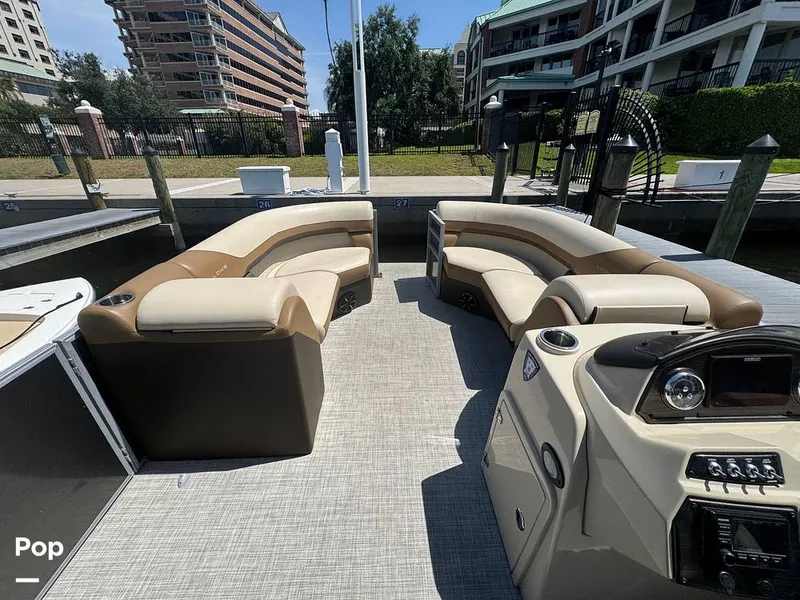 Slide: The Image of Lowe SS 230W 2024 - 15306479