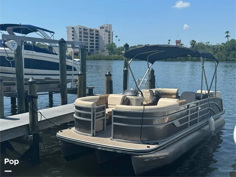 Slide: The Image of Lowe SS 230W 2024 - 15306482