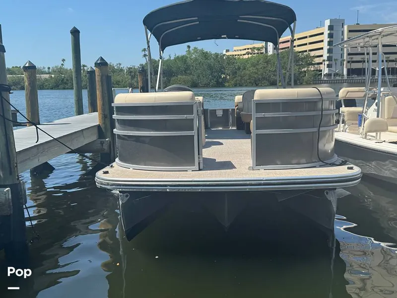 Slide: The Image of Lowe SS 230W 2024 - 15306456