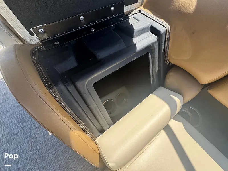 Slide: The Image of Lowe SS 230W 2024 - 15306497